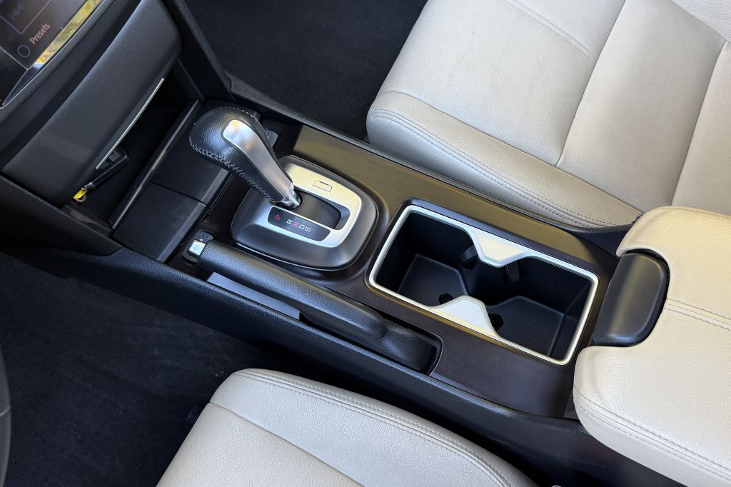 Photo 20 of this HONDA CROSSTOUR