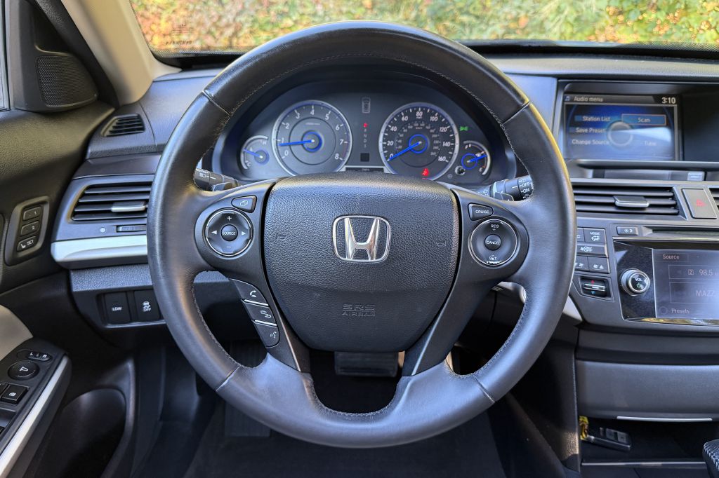 Photo 16 of this HONDA CROSSTOUR
