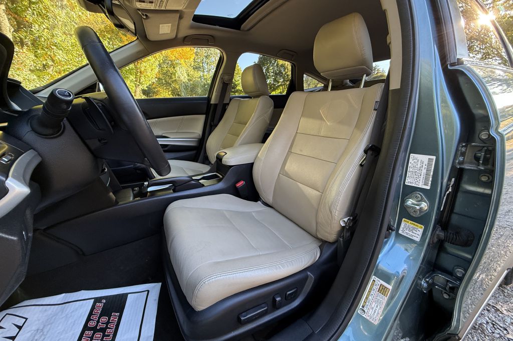 Photo 25 of this HONDA CROSSTOUR
