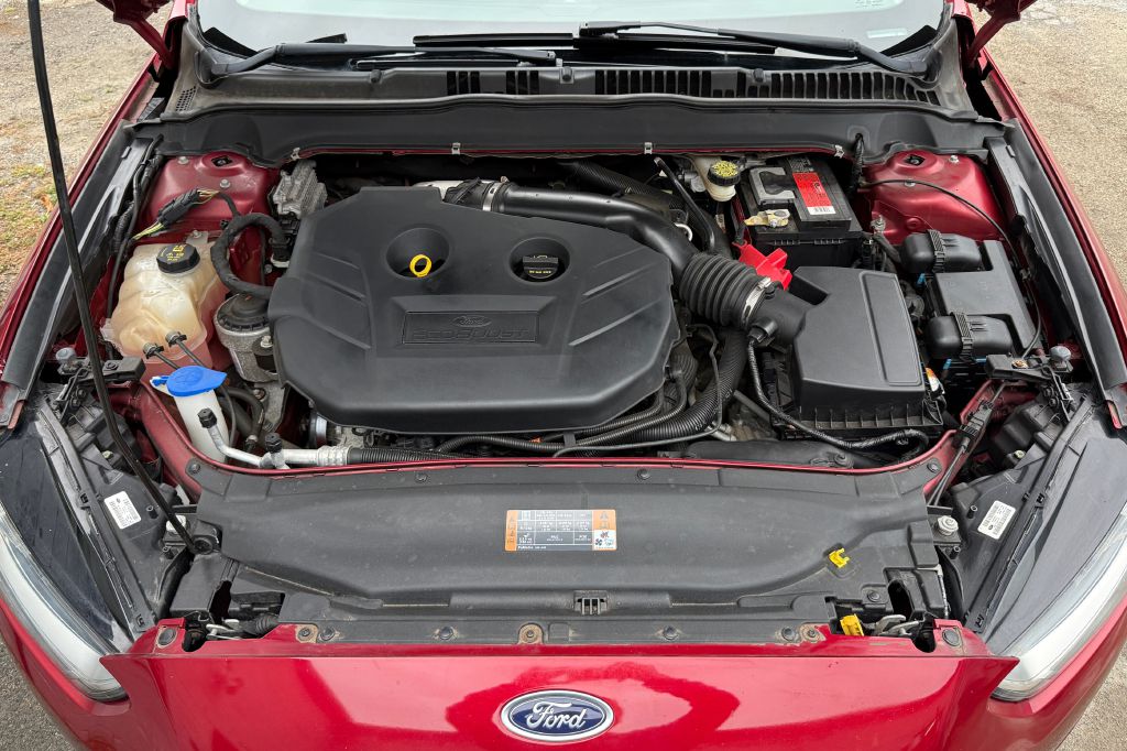 Photo 28 of this FORD FUSION