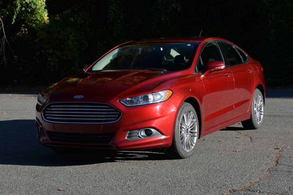 Photo 4 of this FORD FUSION