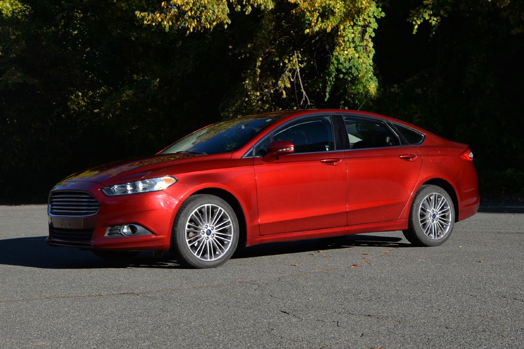 Photo 5 of this FORD FUSION