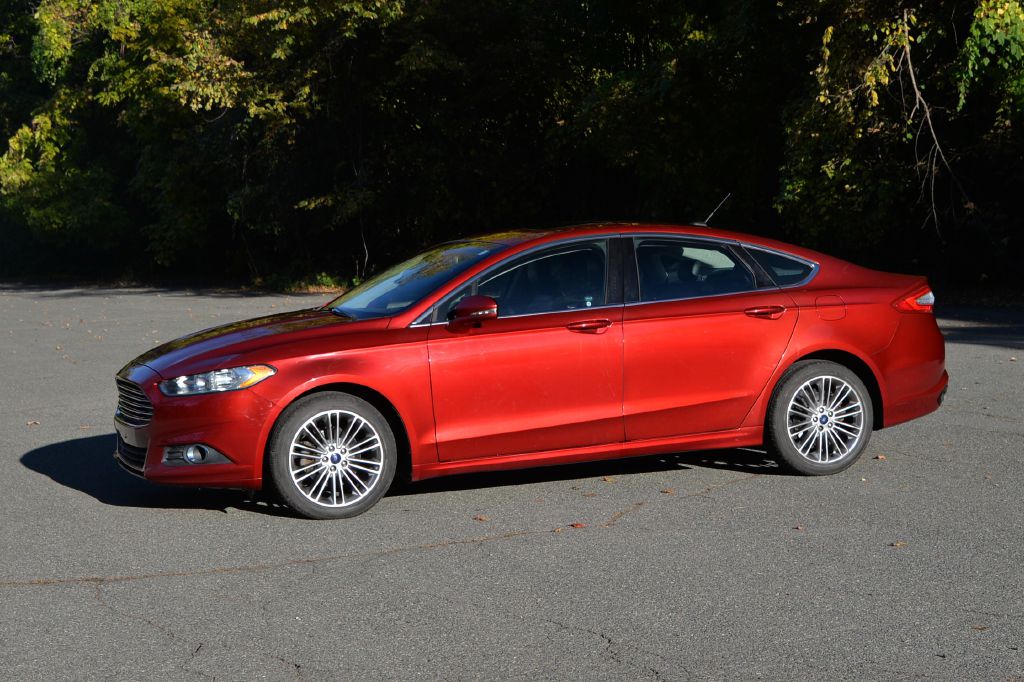 Photo 6 of this FORD FUSION