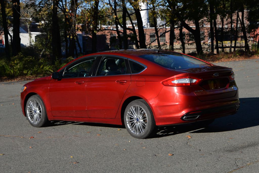 Photo 7 of this FORD FUSION