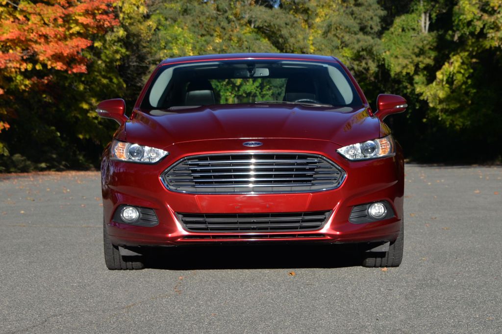 Photo 3 of this FORD FUSION