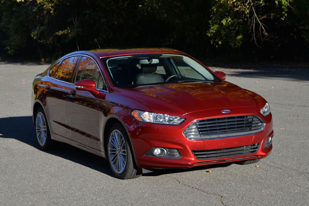 Photo 11 of this FORD FUSION
