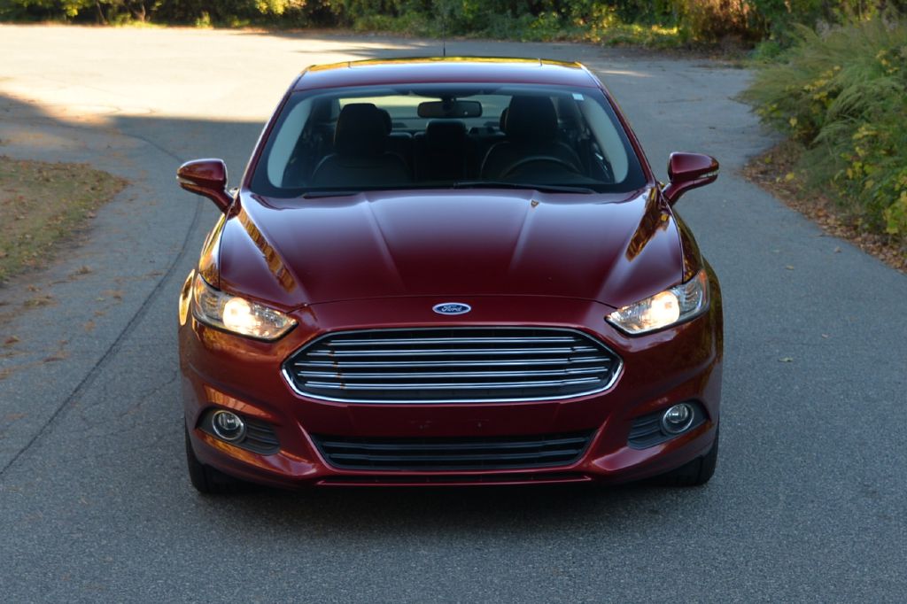 Photo 31 of this FORD FUSION