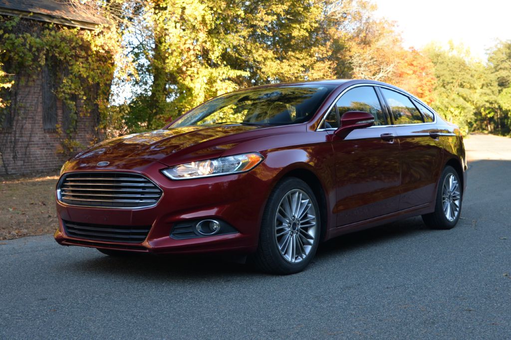 Photo 32 of this FORD FUSION