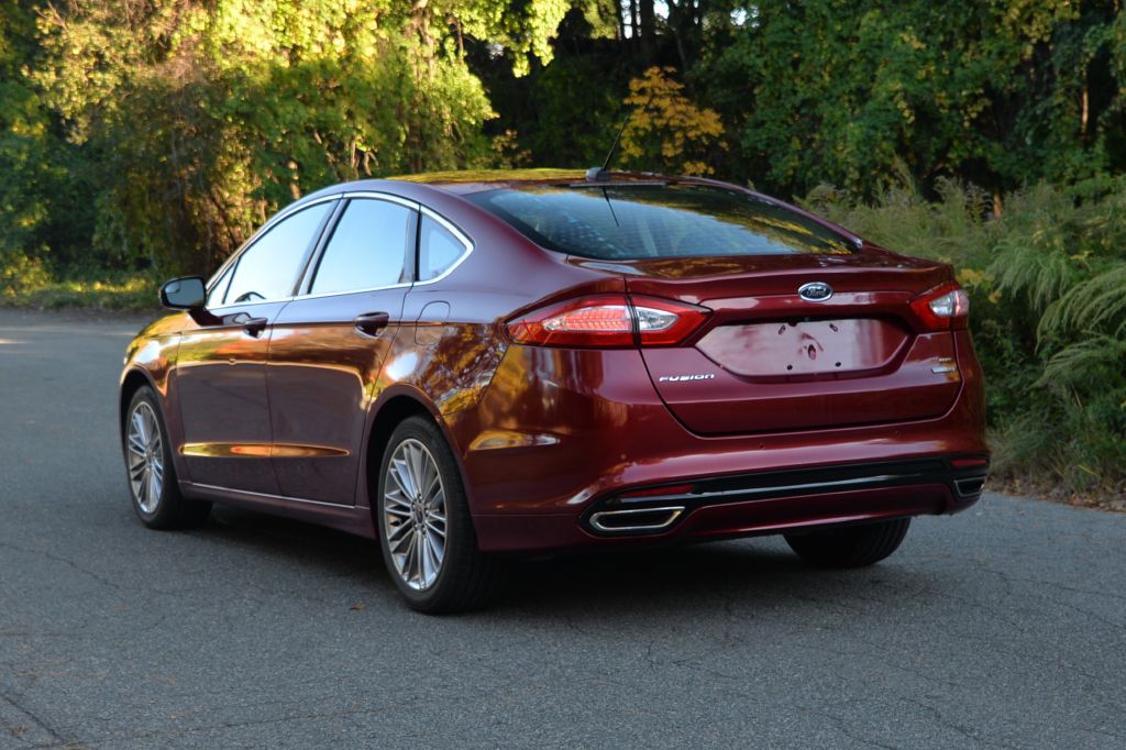 Photo 34 of this FORD FUSION