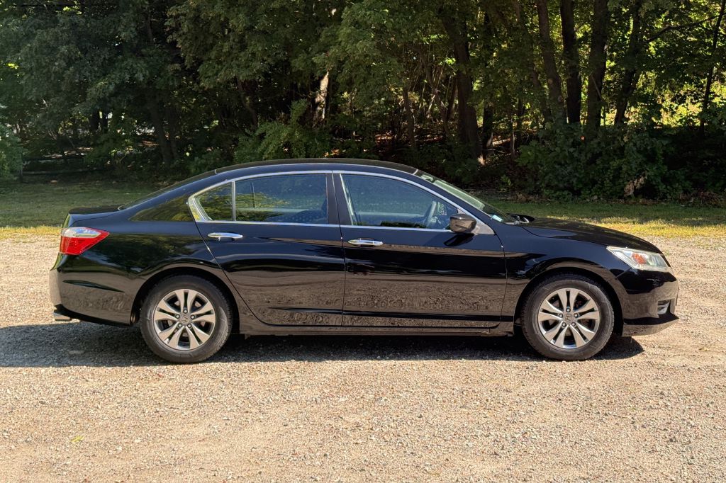 Photo 8 of this HONDA ACCORD
