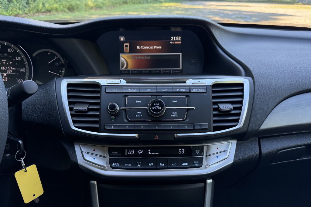 Photo 14 of this HONDA ACCORD