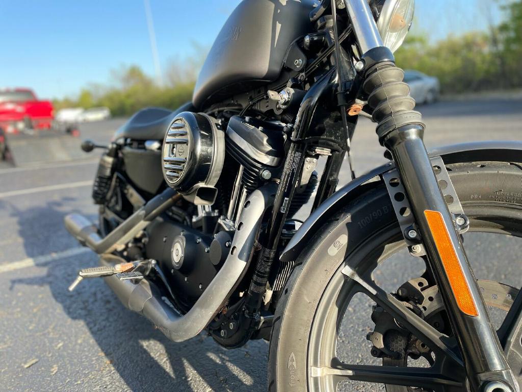 Photo 4 of this HARLEY-DAVIDSON IRON 883