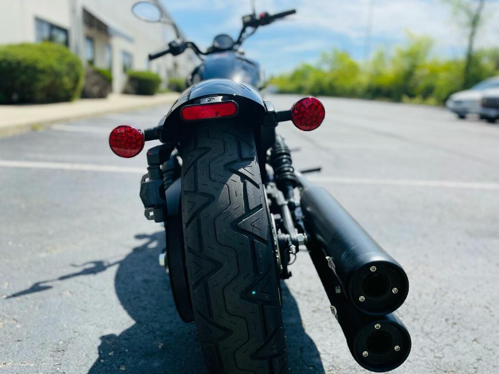 Photo 18 of this HARLEY-DAVIDSON IRON 883
