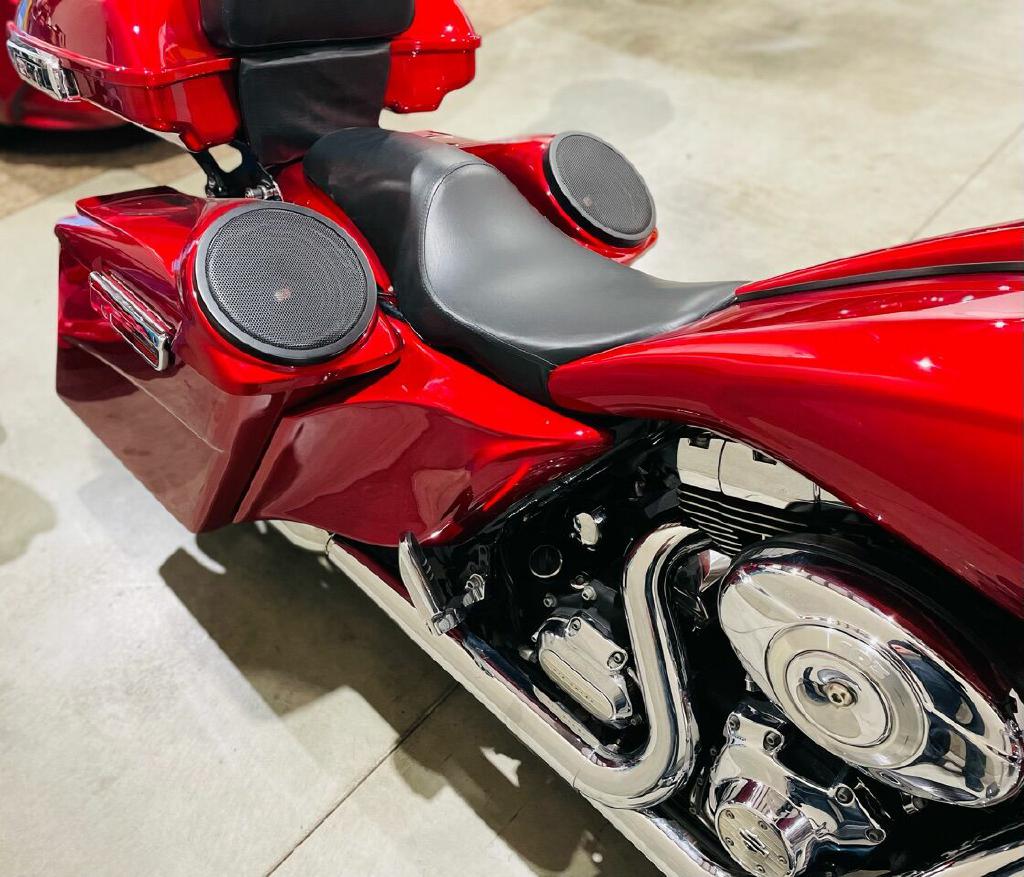 Photo 16 of this HARLEY-DAVIDSON STREET GLIDE
