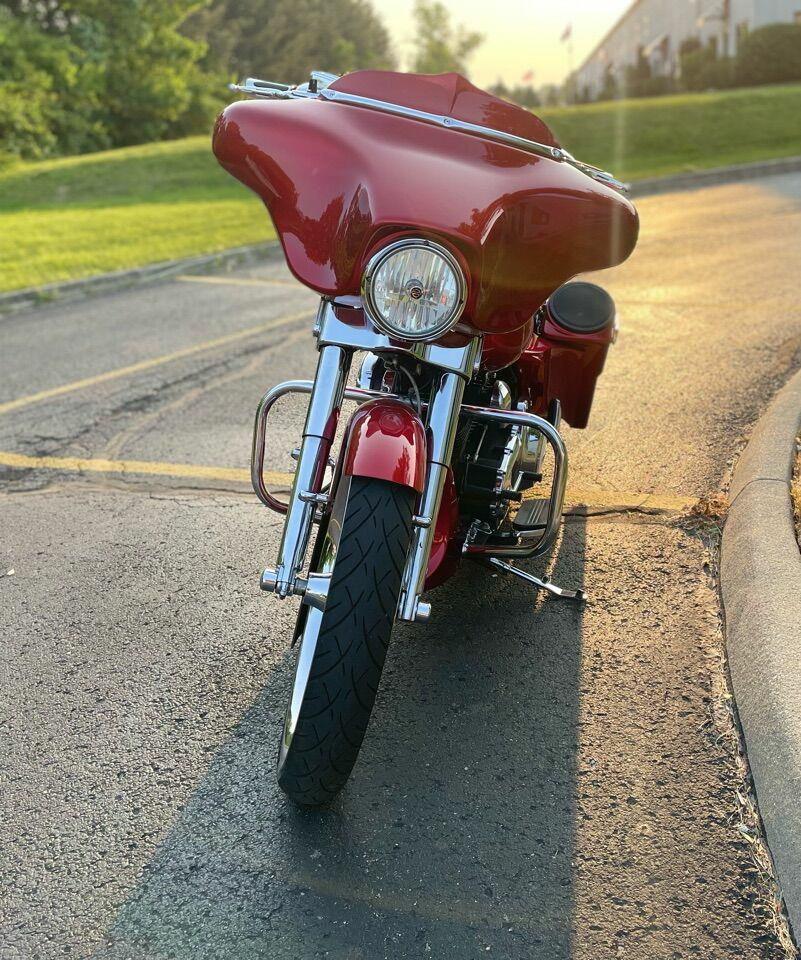 Photo 19 of this HARLEY-DAVIDSON STREET GLIDE
