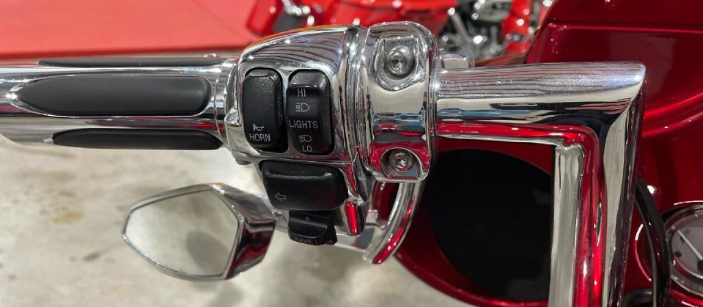 Photo 23 of this HARLEY-DAVIDSON STREET GLIDE