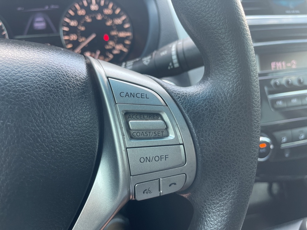 Photo 16 of this NISSAN ALTIMA