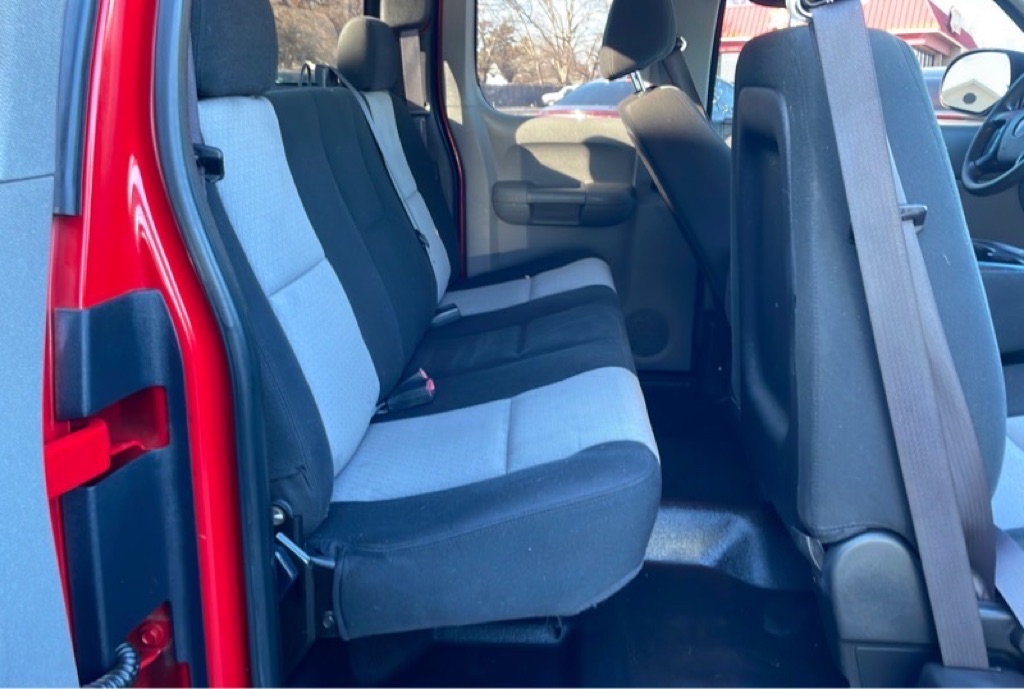 Photo 17 of this GMC SIERRA
