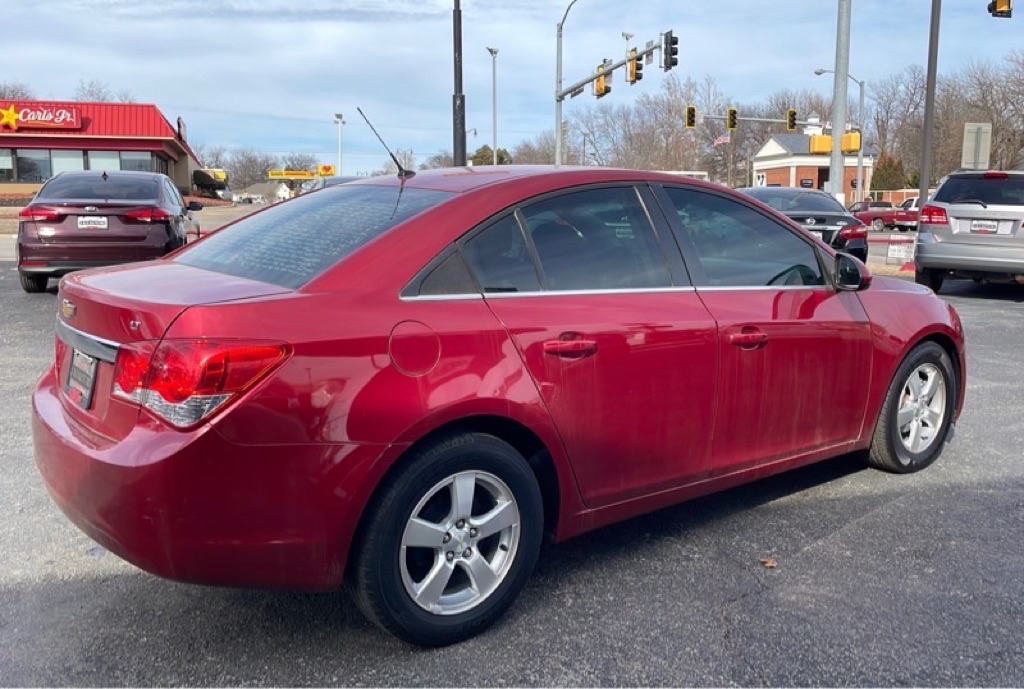 Photo 5 of this CHEVROLET CRUZE