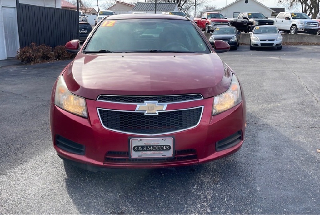 Photo 8 of this CHEVROLET CRUZE