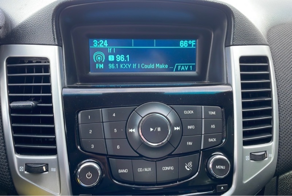 Photo 13 of this CHEVROLET CRUZE