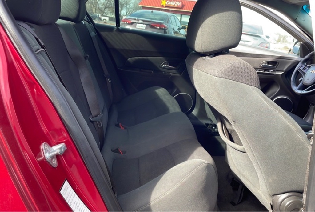 Photo 17 of this CHEVROLET CRUZE