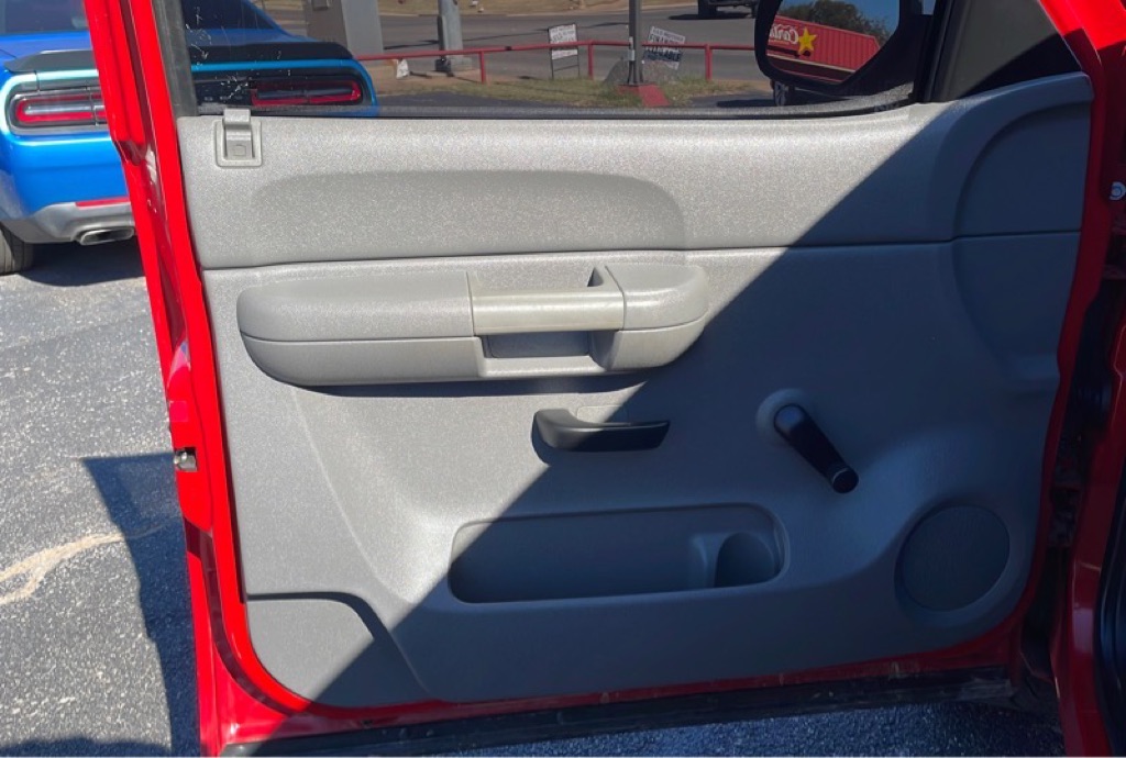 Photo 34 of this GMC SIERRA