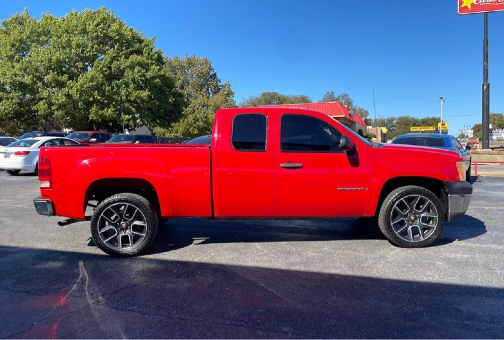 Photo 26 of this GMC SIERRA