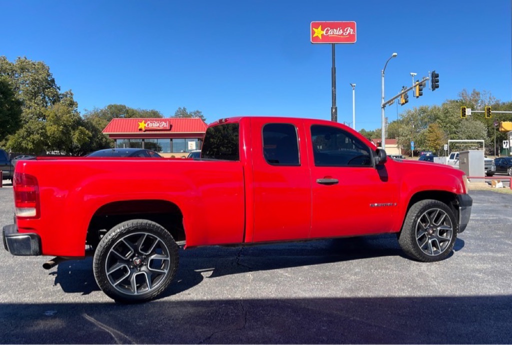 Photo 25 of this GMC SIERRA