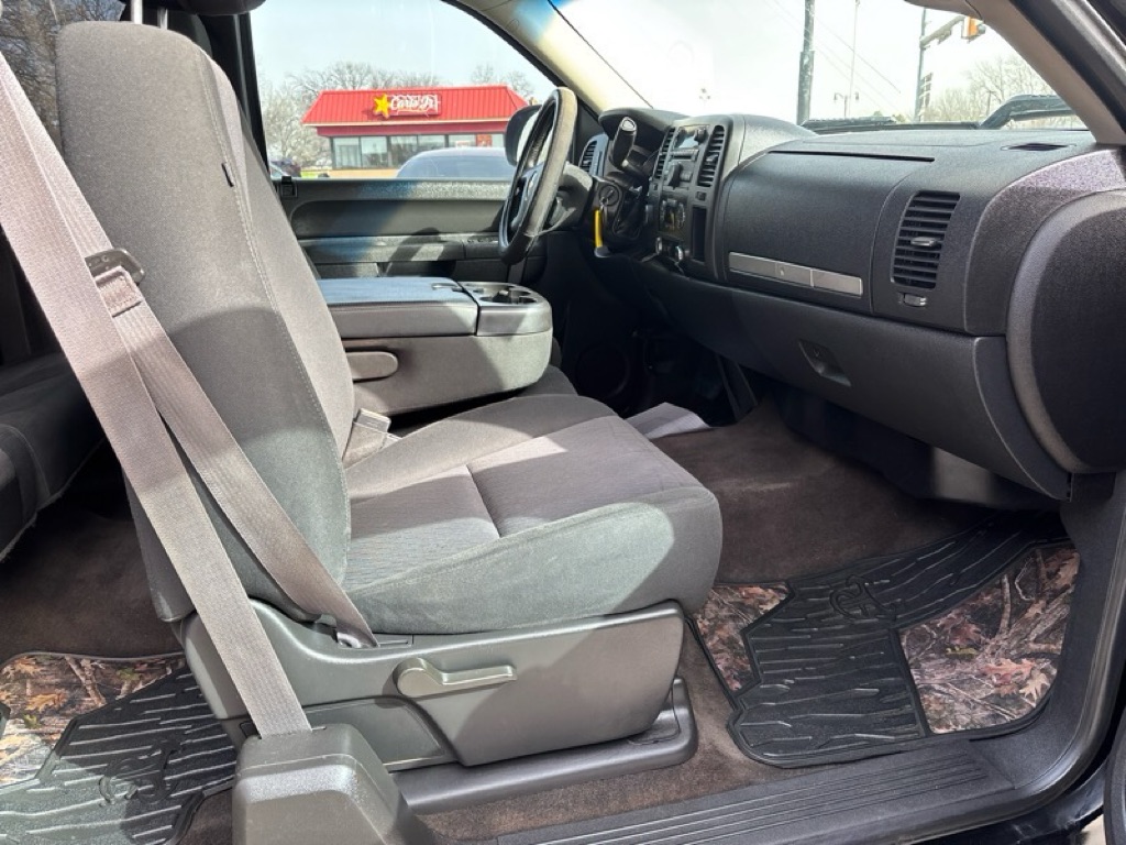 Photo 20 of this CHEVROLET SILVERADO 1500