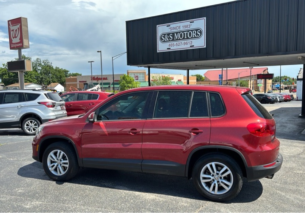 Photo 3 of this VOLKSWAGEN TIGUAN