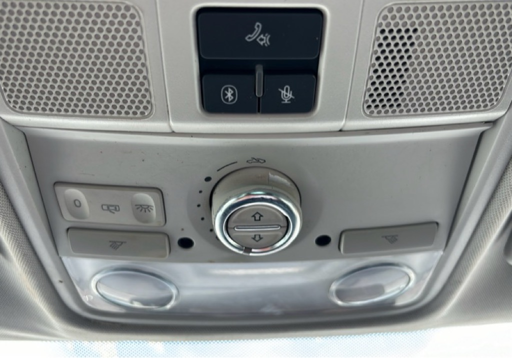 Photo 14 of this VOLKSWAGEN TIGUAN