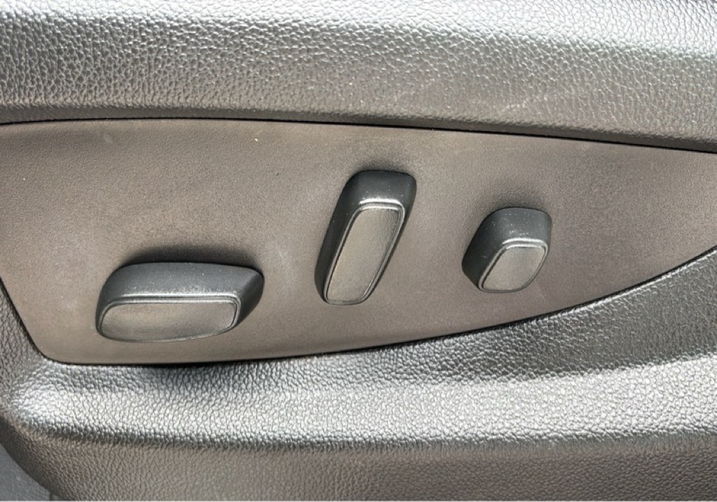 Photo 10 of this CHEVROLET TAHOE