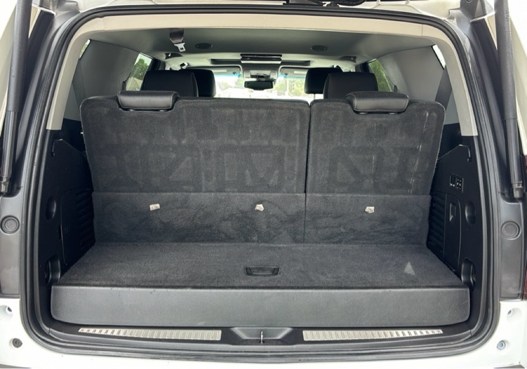 Photo 21 of this CHEVROLET TAHOE