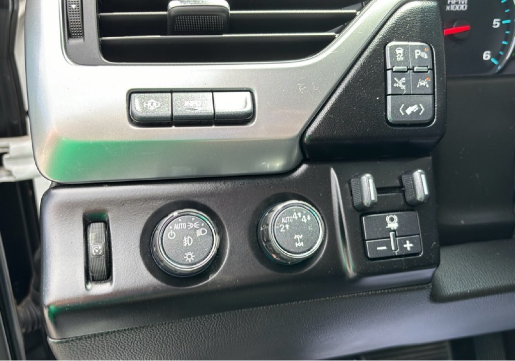Photo 11 of this CHEVROLET TAHOE