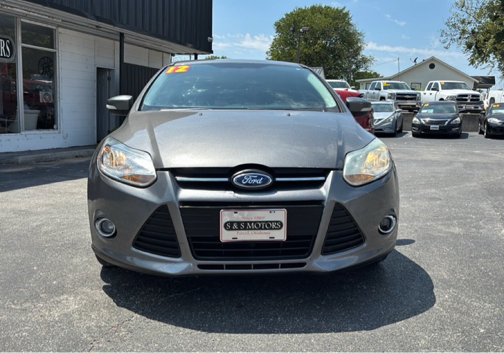 Photo 8 of this FORD FOCUS