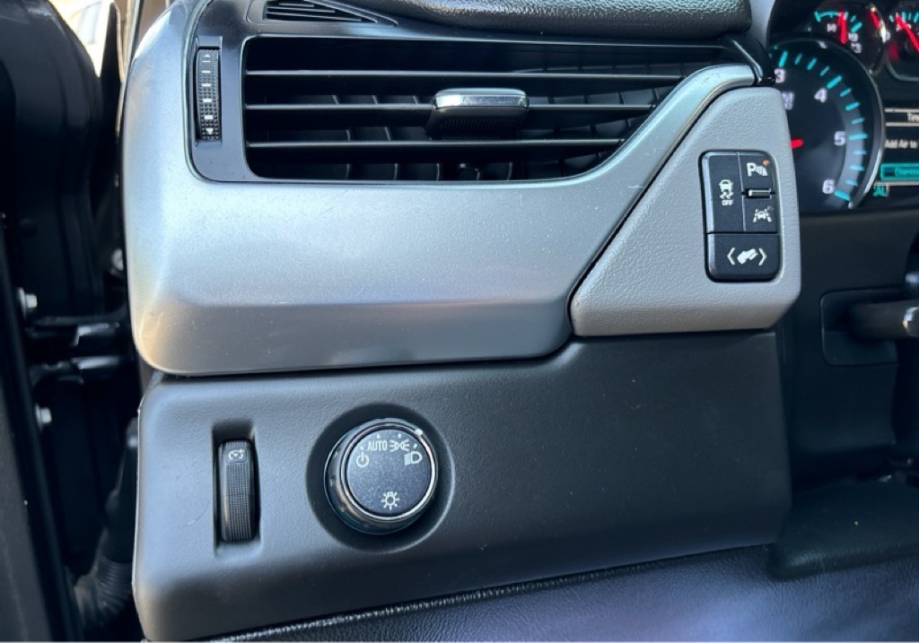 Photo 10 of this CHEVROLET TAHOE