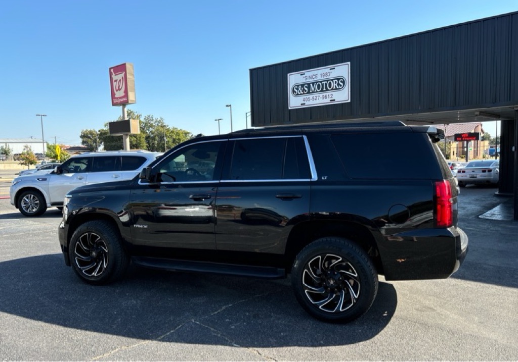 Photo 2 of this CHEVROLET TAHOE