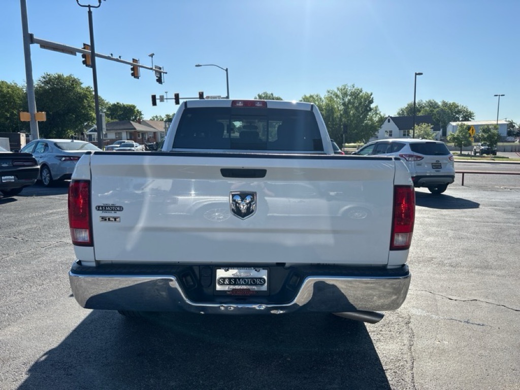 Photo 4 of this RAM 1500 CLASSIC