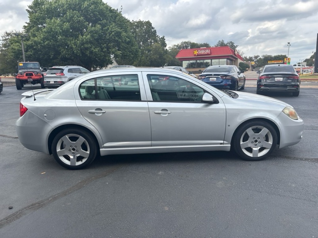 Photo 6 of this CHEVROLET COBALT