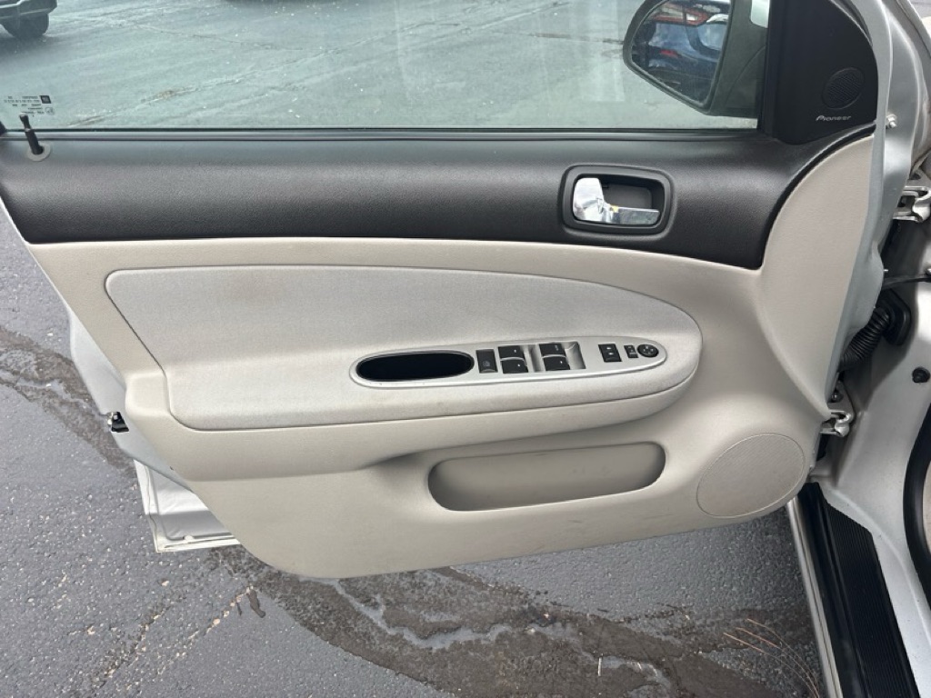 Photo 16 of this CHEVROLET COBALT