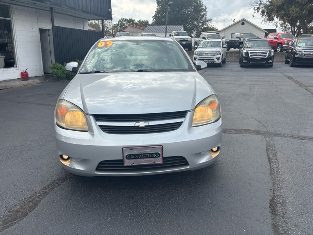 Photo 8 of this CHEVROLET COBALT