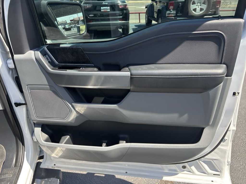 Photo 24 of this FORD F150