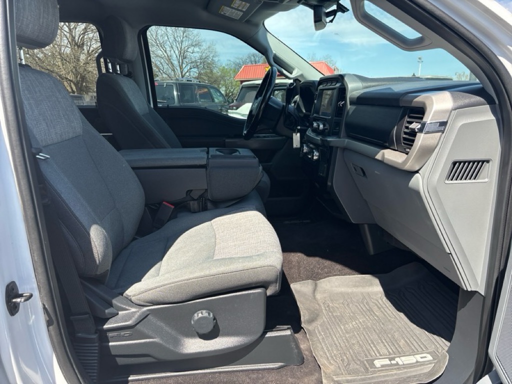 Photo 23 of this FORD F150