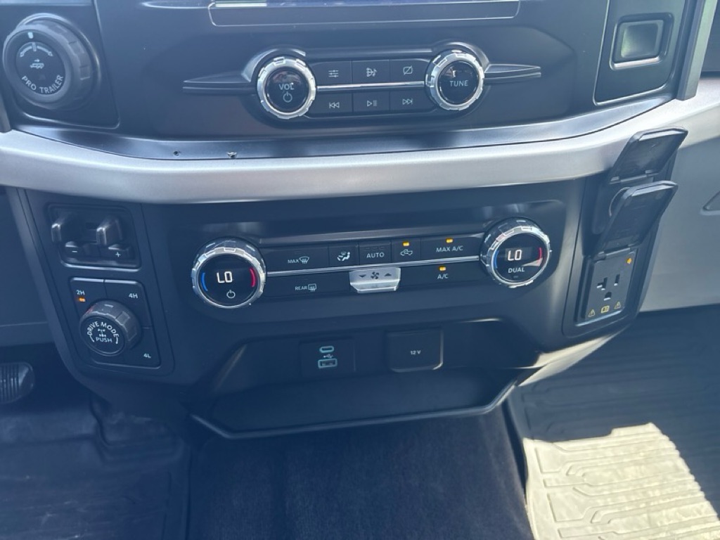 Photo 16 of this FORD F150