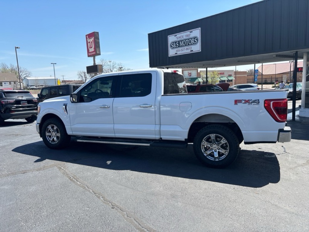Photo 3 of this FORD F150
