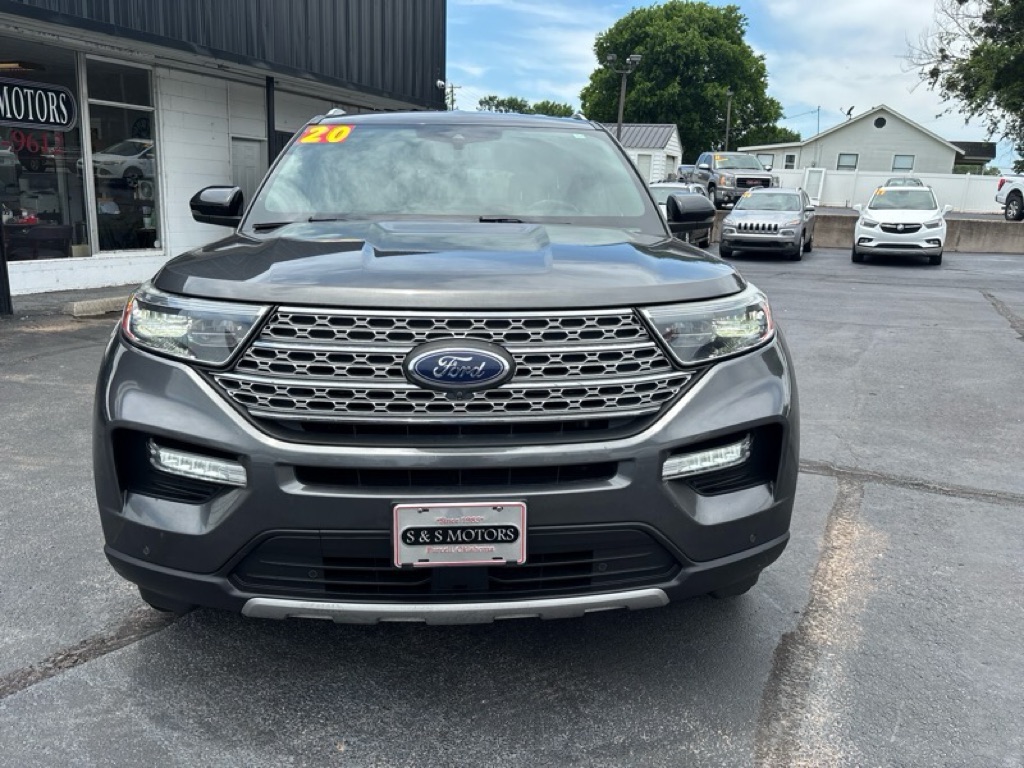 Photo 8 of this FORD EXPLORER