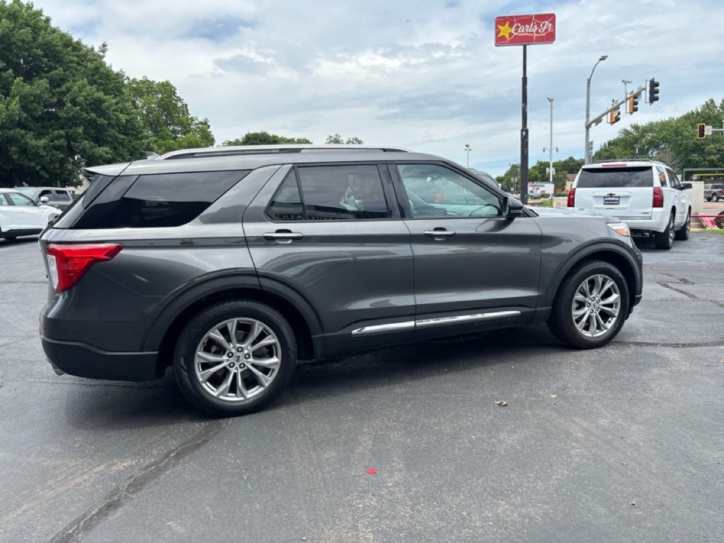 Photo 5 of this FORD EXPLORER