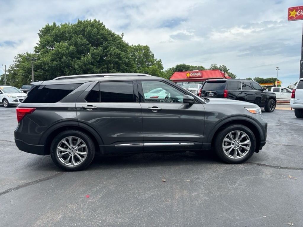 Photo 6 of this FORD EXPLORER