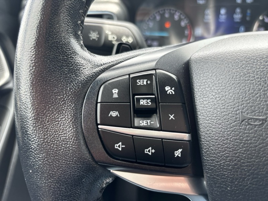 Photo 13 of this FORD EXPLORER